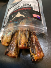 Load image into Gallery viewer, Sweet Swishers- 5 thick yummy Beef OX Tails